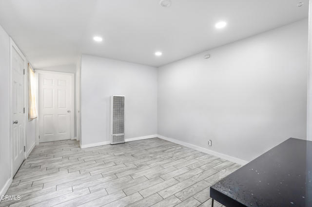 136 N Garfield Avenue, Oxnard CA: https://media.crmls.org/mediaz/12c42e8c-9504-438e-8e92-99d979a52874.jpg