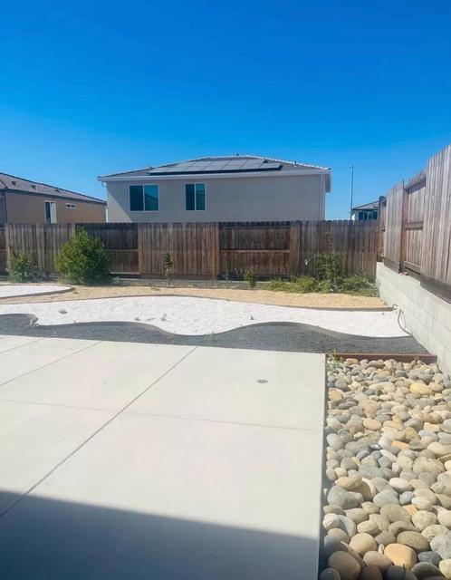 2030 Rosewood Drive, Hollister CA: https://media.crmls.org/mediaz/12c44398-3103-476e-a689-b4d1b83c07a7.jpg