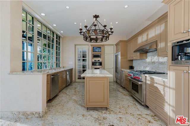 1401 Bel Air Road, Los Angeles CA: https://media.crmls.org/mediaz/12c495e1-6fcc-4e83-bb54-93b4b13a1b41.jpg