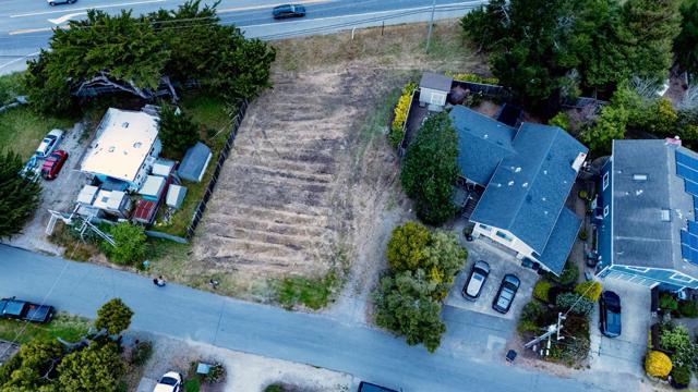 0 3rd Avenue, Half Moon Bay CA: https://media.crmls.org/mediaz/12c4deca-86bf-4b01-b463-f11c1a19c0f2.jpg