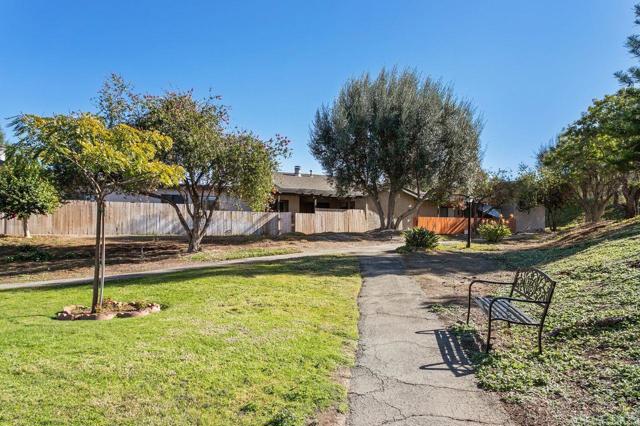 Detail Gallery Image 35 of 39 For 727 Nob Cir, Vista,  CA 92084 - 2 Beds | 2 Baths