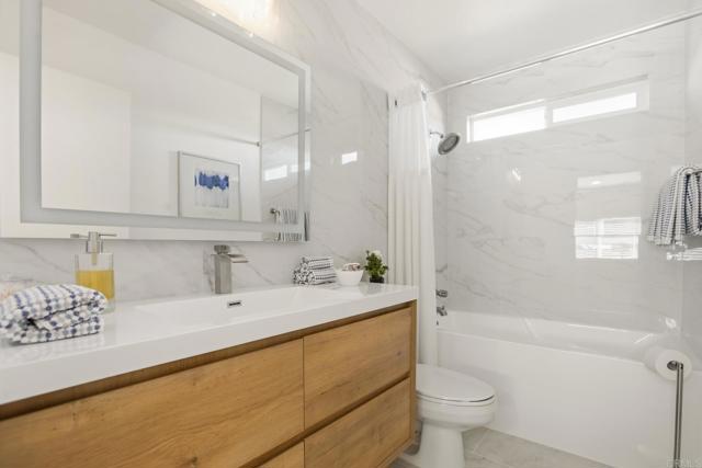 Detail Gallery Image 15 of 26 For 1708 Countryside Dr, Vista,  CA 92081 - 4 Beds | 3 Baths