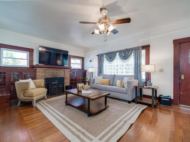 906 West Street, Hollister CA: https://media.crmls.org/mediaz/12c69eda-b831-4edf-9972-693207fa5524.jpg