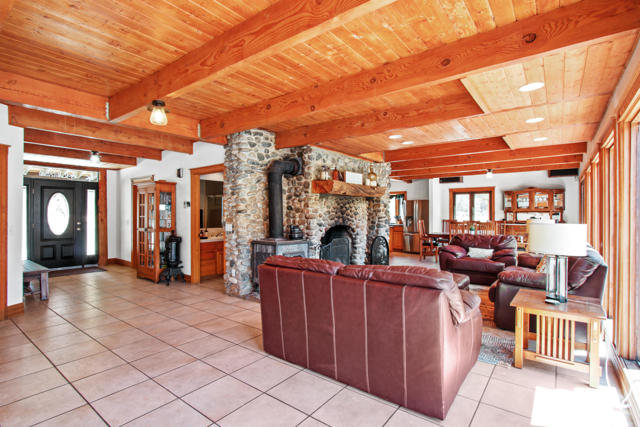 43630 Rainbow Lane, Angelus Oaks CA: https://media.crmls.org/mediaz/12c6ef09-332f-4dc0-b617-f692c1278a00.jpg