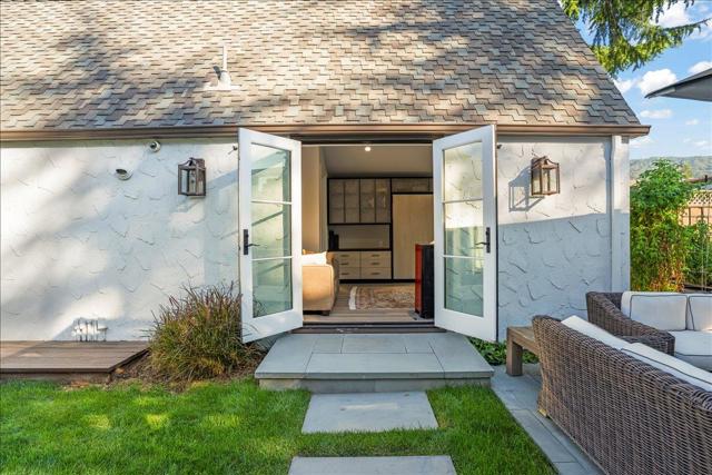 16760 Magneson Loop, Los Gatos CA: https://media.crmls.org/mediaz/12c77747-8bbd-4743-a589-3f7680ddc39b.jpg