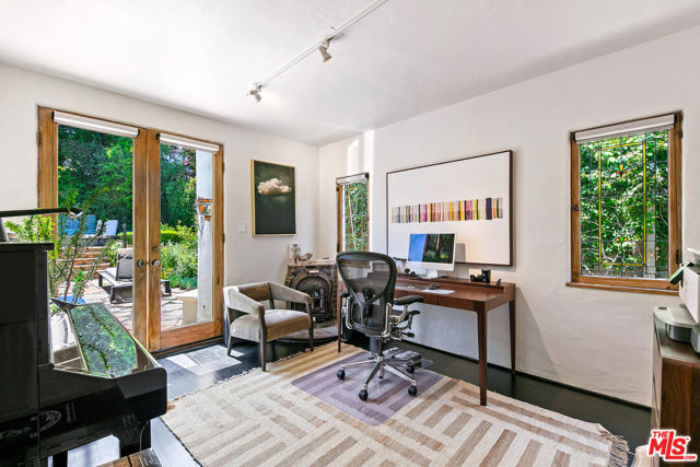 331 S Medio Drive, Los Angeles CA: https://media.crmls.org/mediaz/12c78394-c441-4855-b980-1a8a71d12df4.jpg