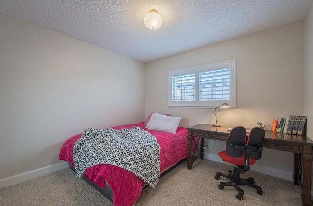 1121 Palo Alto Way, Salinas CA: https://media.crmls.org/mediaz/12c7898b-cc2b-4148-a714-0083eb04561a.jpg