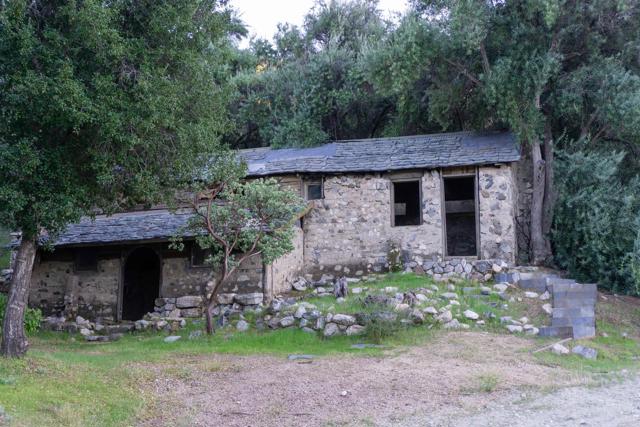 25933 Sand Canyon Road, Santa Clarita CA: https://media.crmls.org/mediaz/12ca20dd-ac3a-470e-92fd-f77c2af20c0a.jpg