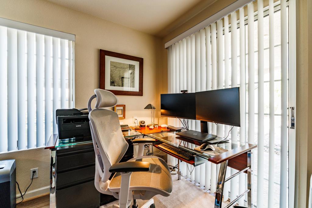 https://media.crmls.org/mediaz/12ca5b01-392b-4110-b761-7842ef3a8fd5.jpg?preset=X-Large