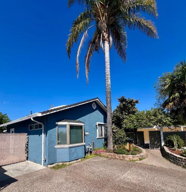 1449 Mercury Court, Milpitas CA: https://media.crmls.org/mediaz/12cc72c1-a5ec-4222-b686-0d25663e15a7.jpg