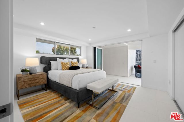 621 N Kings Road, West Hollywood CA: https://media.crmls.org/mediaz/12cc776f-33c5-4f2d-b9f2-cde4da7892a8.jpg