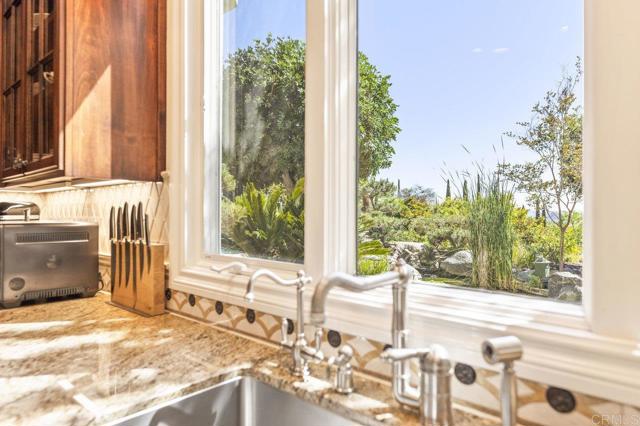 14963 Huntington Gate Drive, Poway CA: https://media.crmls.org/mediaz/12ccc949-23c1-49dd-849d-198a7d2333c0.jpg