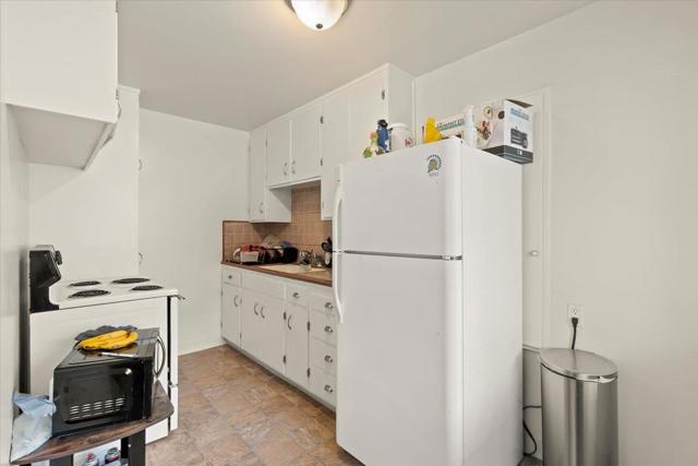 Image 8 of 18 For 420 7th Street