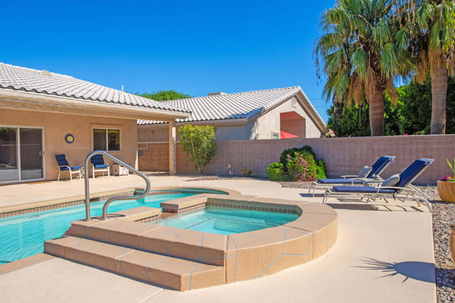 74119 Academy Lane E, Palm Desert, CA 92211