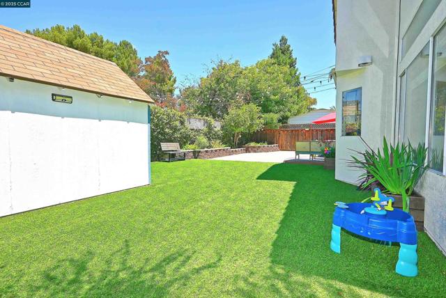 1021 Montclair Court, Livermore CA: https://media.crmls.org/mediaz/12ce81b2-fcc5-4fa0-8292-0fd4379947c6.jpg