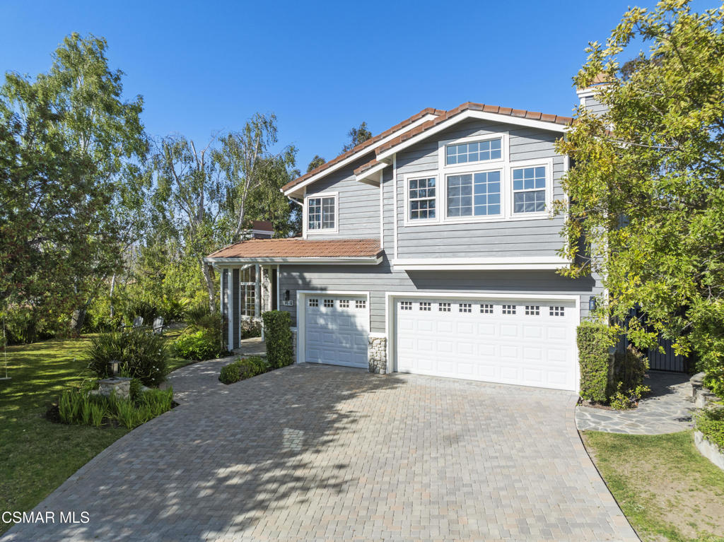 287 Golden Fern Court