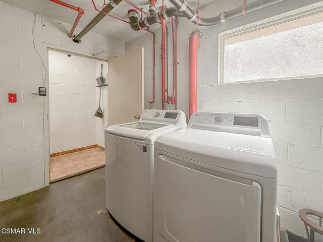 16030 Moorpark Street, Encino CA: https://media.crmls.org/mediaz/12cf50e3-be46-4822-b15f-e901a77c782b.jpg