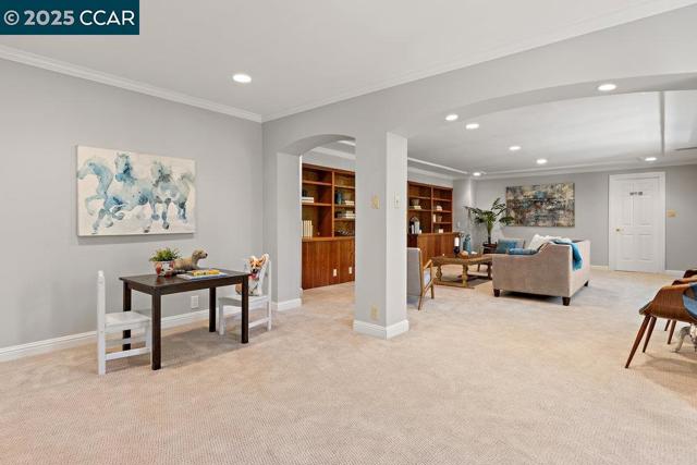 3949 Canyon Rd, Lafayette CA: https://media.crmls.org/mediaz/12d02ad7-c51c-4af1-a697-775aa0d4c799.jpg