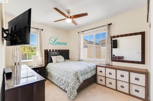 569 Primitivo Ct, Fairfield CA: https://media.crmls.org/mediaz/12d0fef4-7b6f-4bd1-9edf-d829eb1a4040.jpg