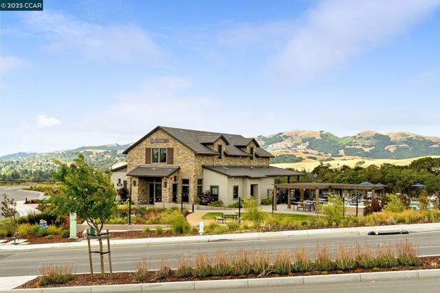33105 Via Vicenza, San Ramon CA: https://media.crmls.org/mediaz/12d14746-a20b-4510-94cc-cd680149108d.jpg
