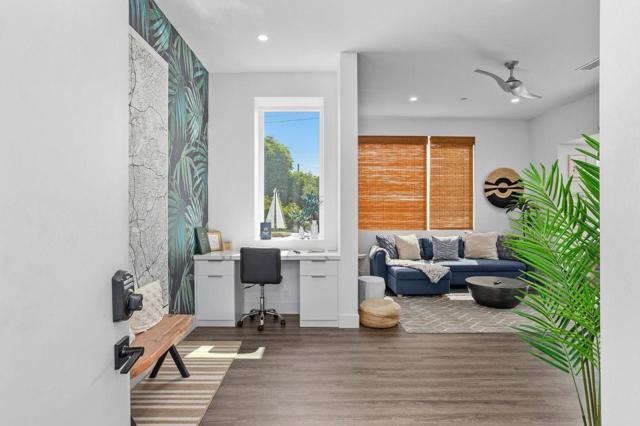 508 N Tremont Street, Oceanside CA: https://media.crmls.org/mediaz/12d15f76-10c5-4978-a21a-a7dd43b7fb8b.jpg