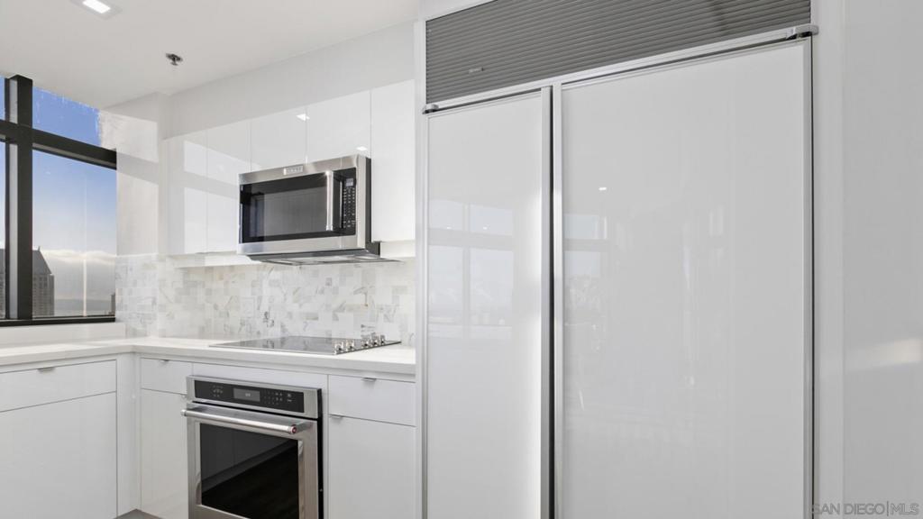 200 Harbor Dr - photo 18