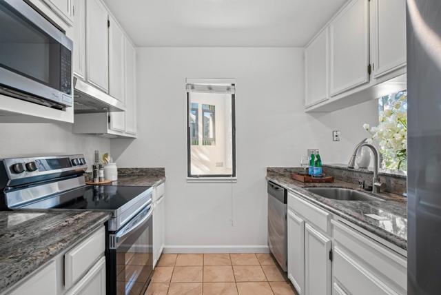181 Centre Street, Mountain View CA: https://media.crmls.org/mediaz/12d1a6fd-dd9b-4f0c-a092-047467f6f0cf.jpg