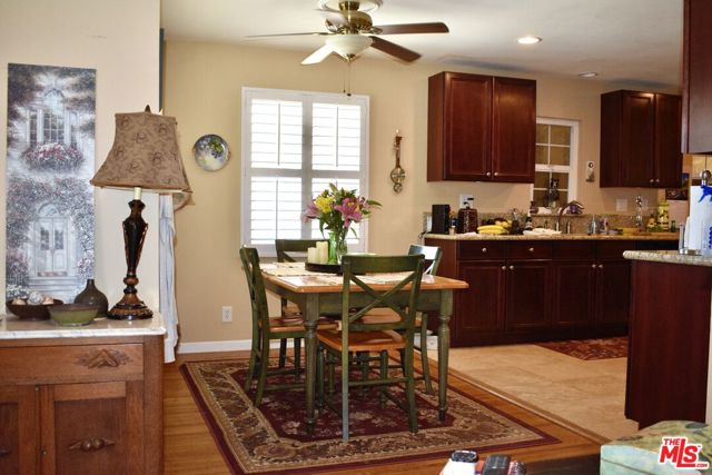 135 Oak Drive photo 4
