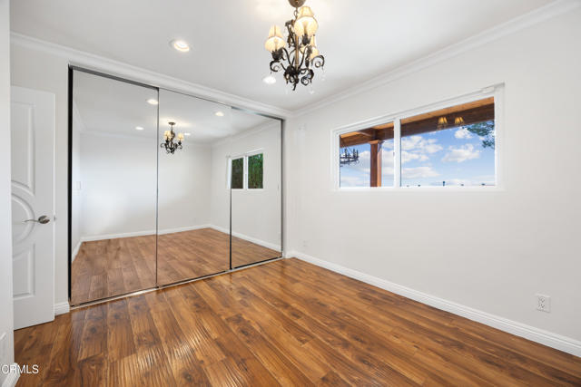 Detail Gallery Image 15 of 41 For 9350 Crystal View Dr, Los Angeles,  CA 91042 - 4 Beds | 3 Baths