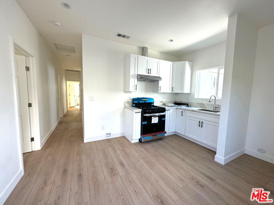 1220 W 25th Street #1/2