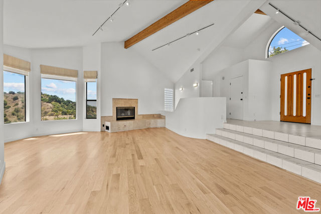 3665 ALTA MESA Drive photo 9