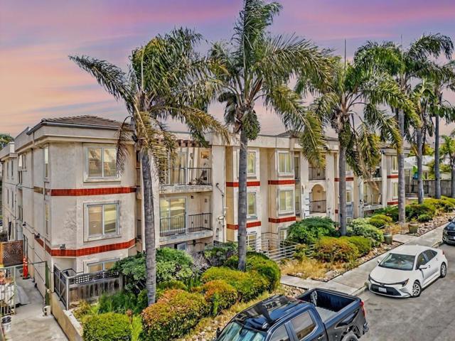 4452 Mentone St, San Diego CA: https://media.crmls.org/mediaz/12d295f2-a027-49c2-a332-7381d4b06f39.jpg