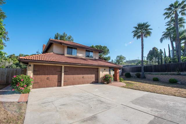 2432 Live Oak Road, Escondido CA: https://media.crmls.org/mediaz/12d2c47d-25ed-4c83-90c0-9fec56360bfb.jpg