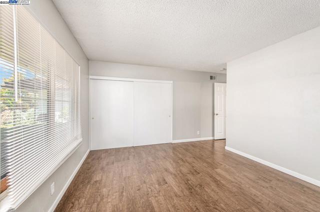 1059 Lakehurst Rd, Livermore CA: https://media.crmls.org/mediaz/12d2e0f8-4515-42bf-b149-4966d8e38cd3.jpg