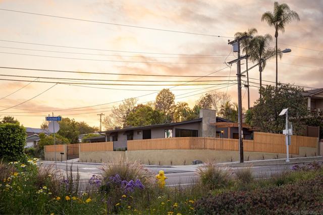 1776 Archer St, San Diego CA: https://media.crmls.org/mediaz/12d3e33e-d5eb-4978-92ab-c26d6d78b83b.jpg