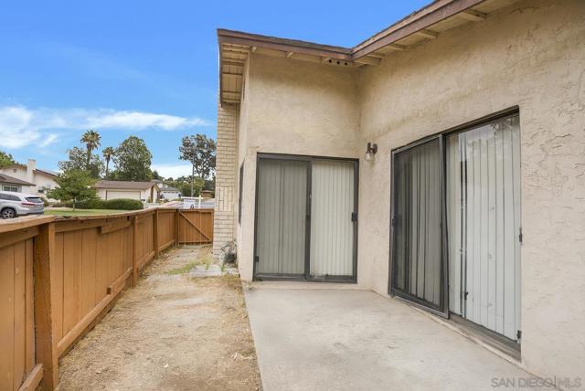 803 Willow Tree Lane, Fallbrook, California 92028, 3 Bedrooms Bedrooms, ,2 BathroomsBathrooms,Single Family Residence,For Sale,Willow Tree Lane,240028852SD