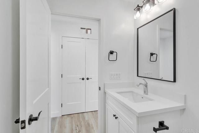 229 Yacon Street, Vista CA: https://media.crmls.org/mediaz/12d46513-3659-496d-bf12-efbcaff2a083.jpg