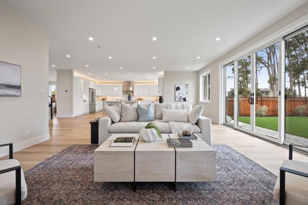 575 Seymour Street, Half Moon Bay CA: https://media.crmls.org/mediaz/12d47874-b42f-4e47-9a75-83f505532c57.jpg
