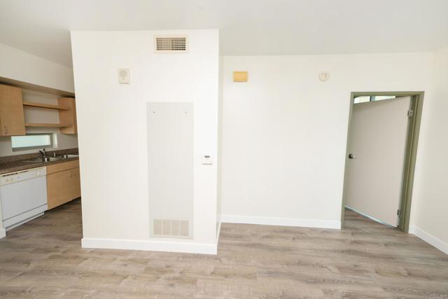 Photo #3: PTP2404536 Listing 