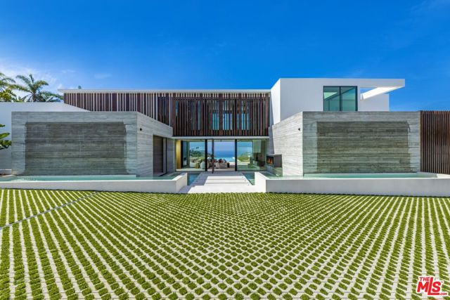 Image 2 of 41 For 6889 Dume Drive