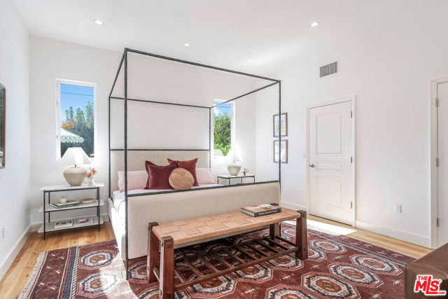 15220 Valleyheart Drive, Sherman Oaks CA: https://media.crmls.org/mediaz/12d75381-ee4c-4344-a64a-c1b4cbbbe8cc.jpg