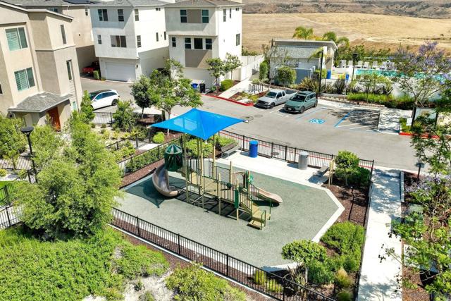 2056 Callisto Terrace, Chula Vista CA: https://media.crmls.org/mediaz/12d7a4c1-b0c2-439e-a4db-093bf1026adc.jpg