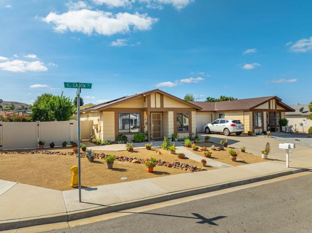 27367 El Cajon Lane, Menifee CA: https://media.crmls.org/mediaz/12daad58-8a25-46cc-a96d-707a5f085053.jpg