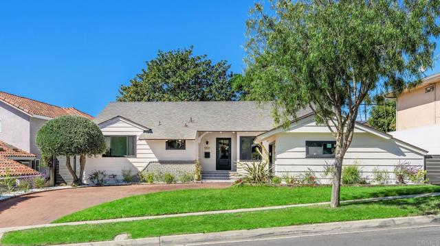 Detail Gallery Image 3 of 28 For 5511 S Corning Ave, Ladera Heights,  CA 90056 - 3 Beds | 2/1 Baths