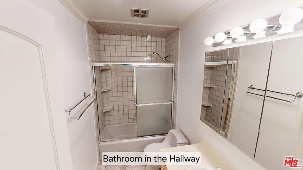 https://media.crmls.org/mediaz/12db2b48-b236-49ab-bb72-c584dd0b97b1.jpg?preset=X-Large