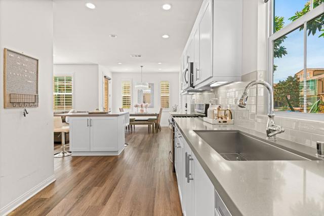 Detail Gallery Image 6 of 44 For 16094 Veridian Cir, San Diego,  CA 92127 - 3 Beds | 2/1 Baths