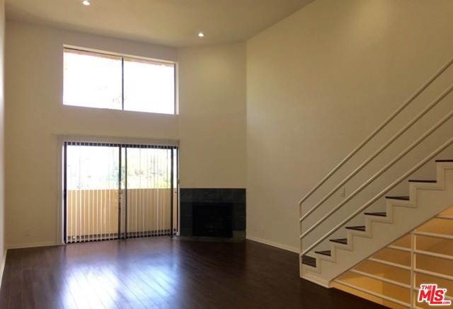 3712 Evans Street, Los Angeles CA: https://media.crmls.org/mediaz/12dcb077-d6d5-446e-8950-07bf1b91db32.jpg