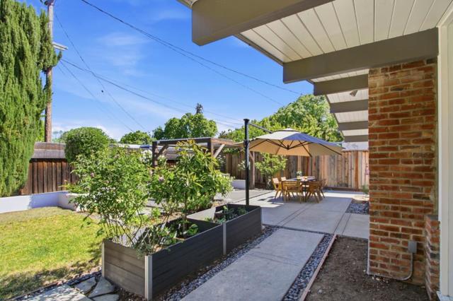 721 Stendhal Lane, Cupertino CA: https://media.crmls.org/mediaz/12de005a-8eec-45d5-a23d-5b57a7674cf5.jpg