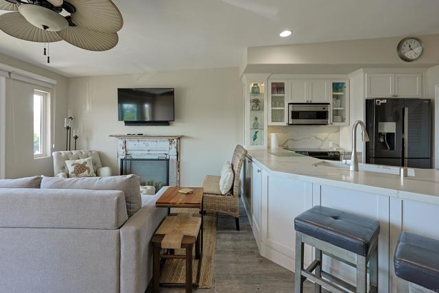 Detail Gallery Image 8 of 57 For 1609 Glorietta Bld, Coronado,  CA 92118 - 2 Beds | 2 Baths