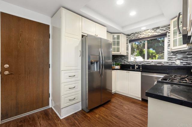 Detail Gallery Image 10 of 37 For 4369 Dowitcher Way, Oceanside,  CA 92057 - 2 Beds | 2 Baths